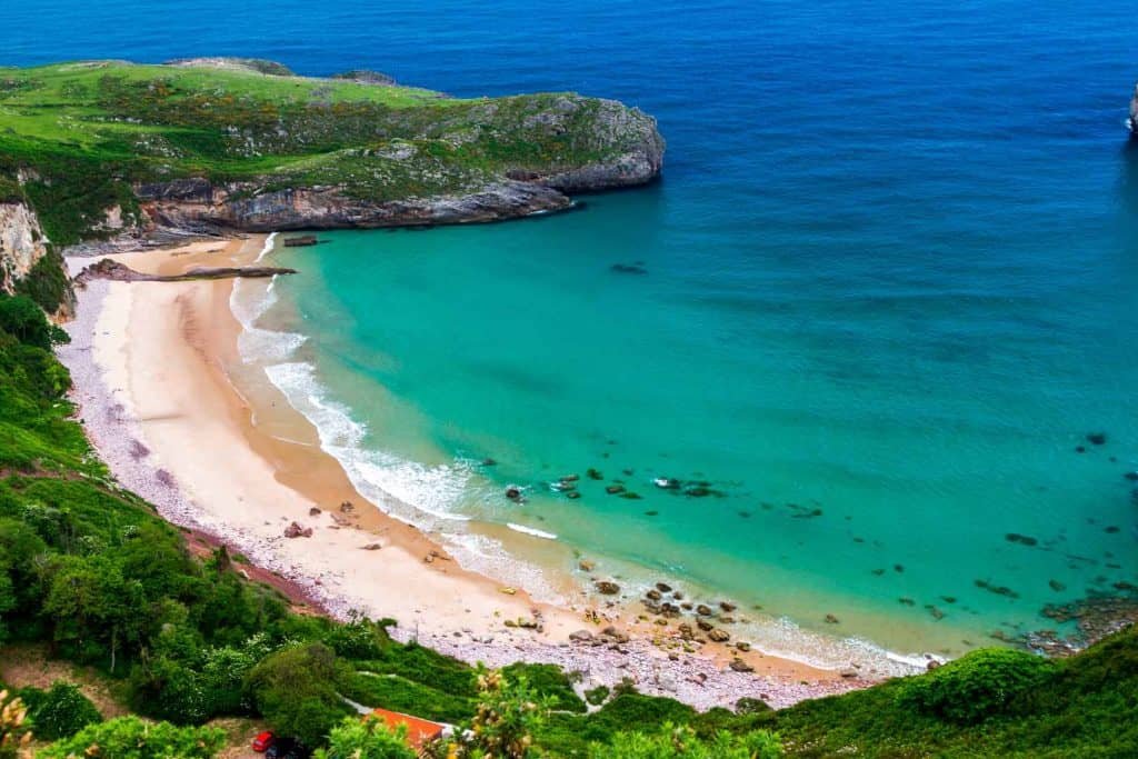 Playa de Ballota 