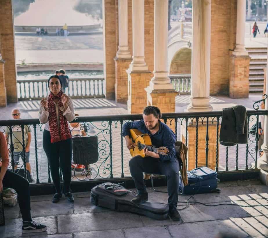 flamenco performance on plaza de espana